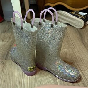 Light Up Western Chief Silver Glitter Kids Rain Boots with Purple Handles